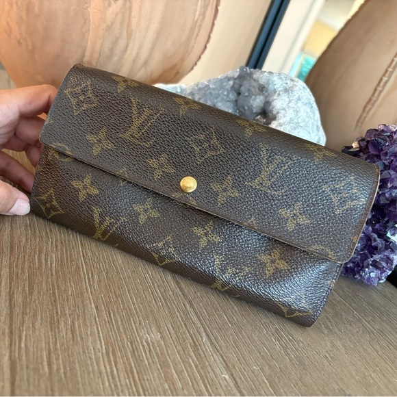 Louis Vuitton Monogram Clutch - Picture 1 of 15